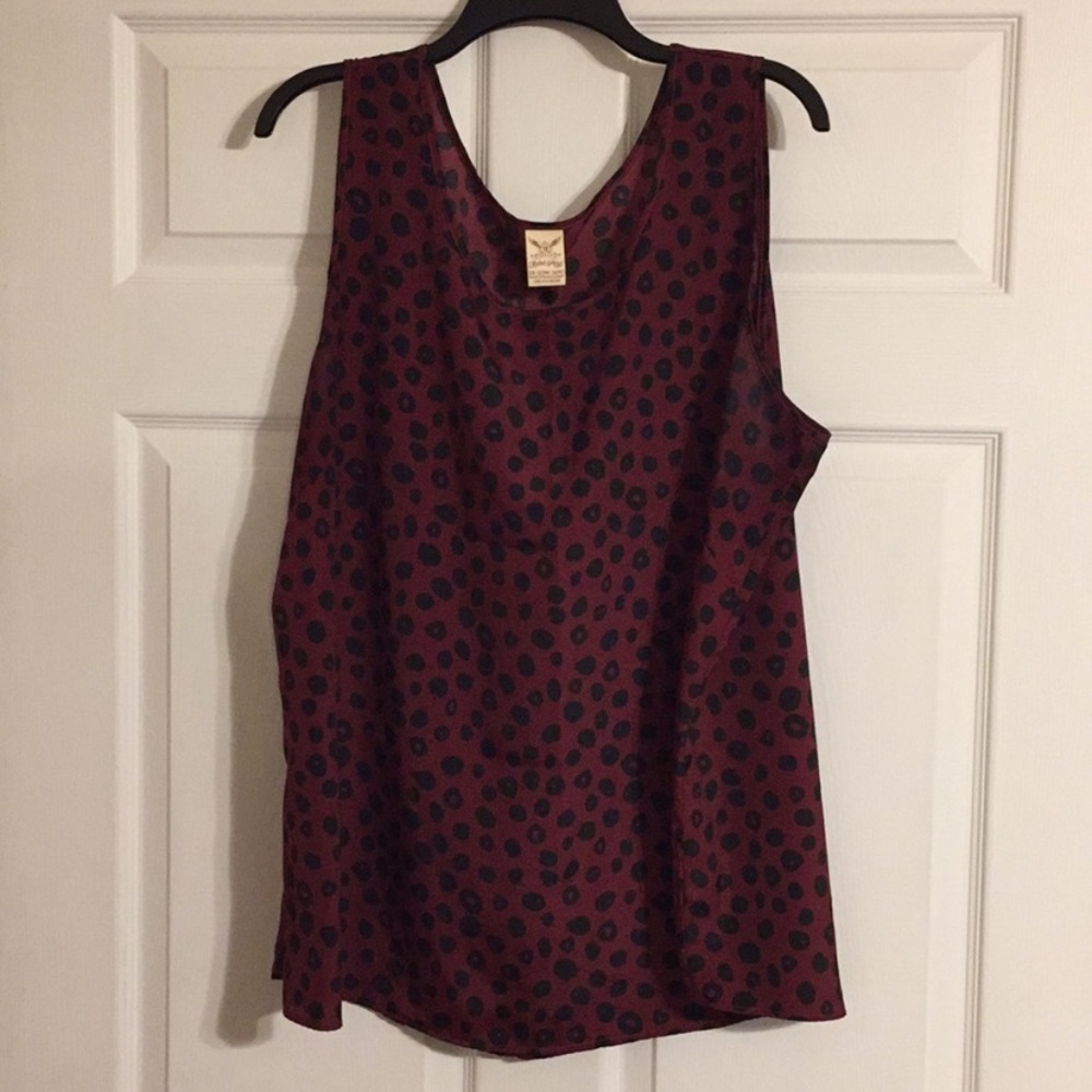 Maroon with black dot tank